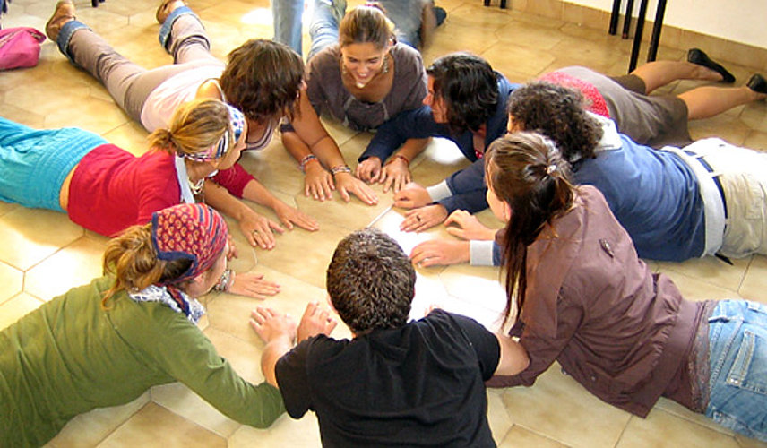 Angebote für Konfirmanden und Konfirmandinnen Jugendliche beim Kofirmanden-Workshop
